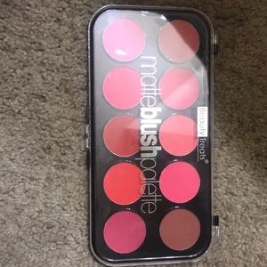 Matte blush pallete